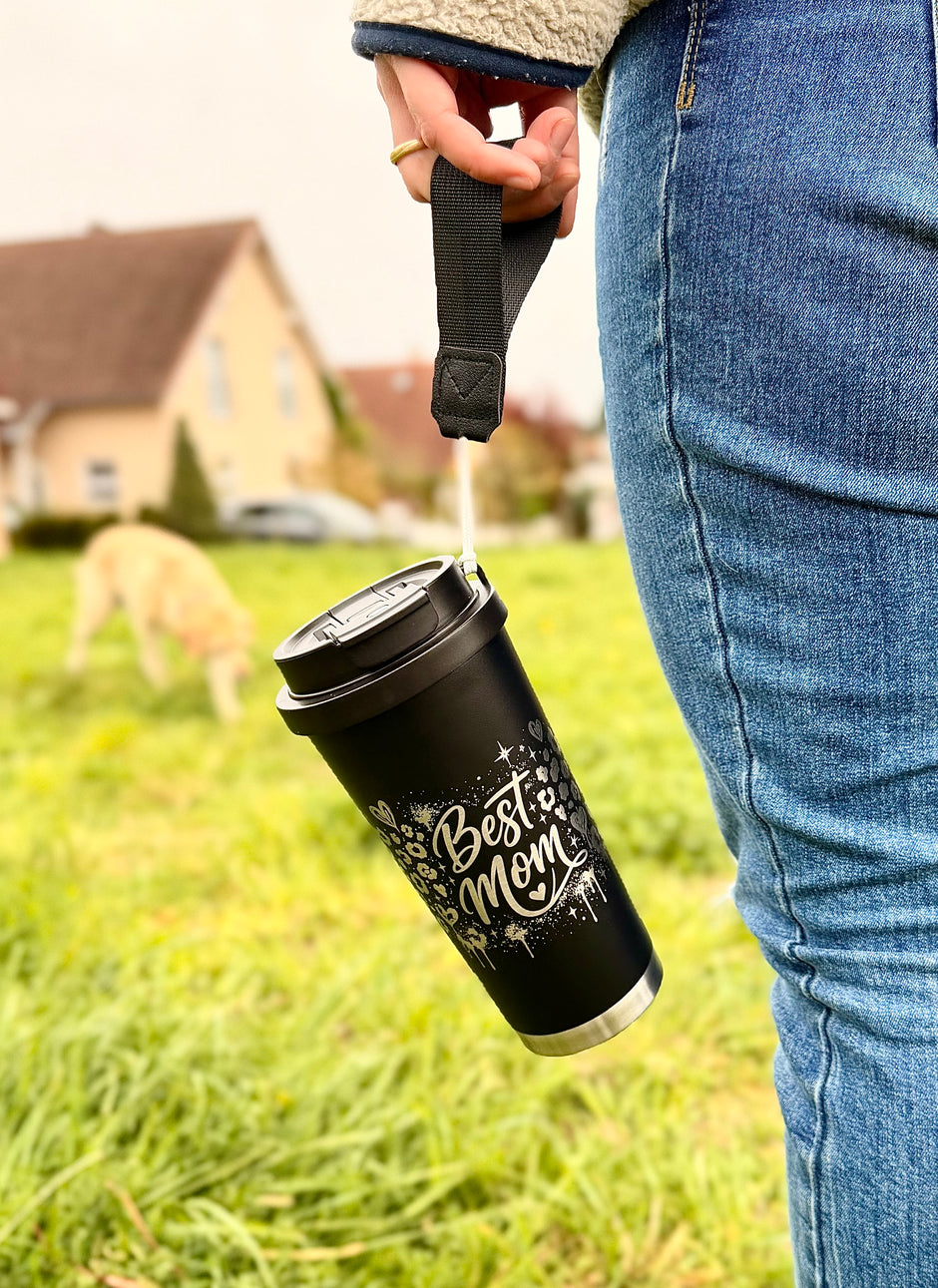 Personalisierter Best Mom | LEO Muster Kaffee Becher mit Name | To-Go Becher mit 2 Trinkfunktionen & Trageschlaufe | 500 ml