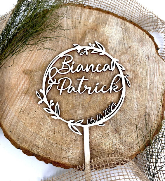 Tortenstecker „Ehrenkranz“ – personalisiert mit Namen & Datum Kreativio