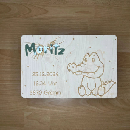 Erinnerungskiste "Krokodil" mit Namen aus Acrylglas Kreativio
