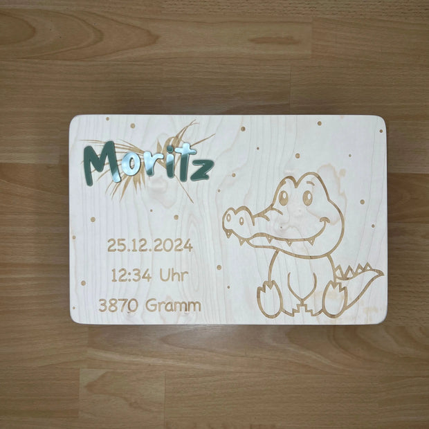 Erinnerungskiste "Krokodil" mit Namen aus Acrylglas Kreativio